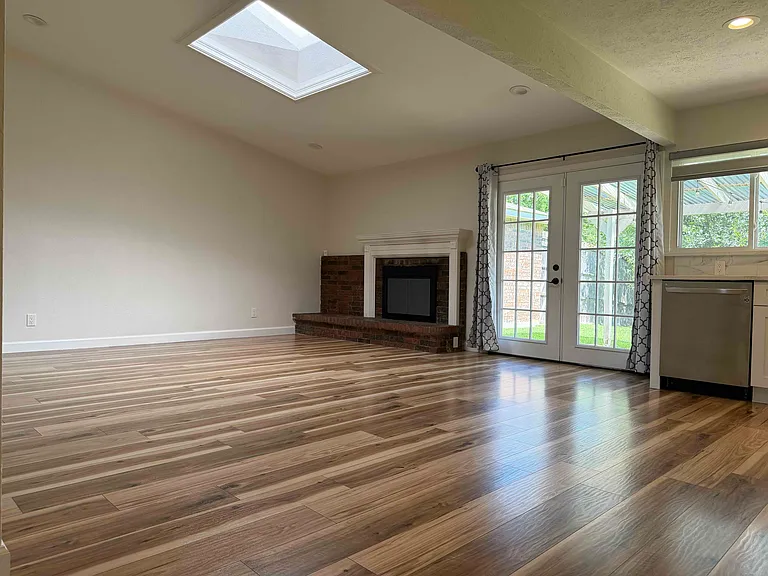 2917 Esquire Ln — Photo 3