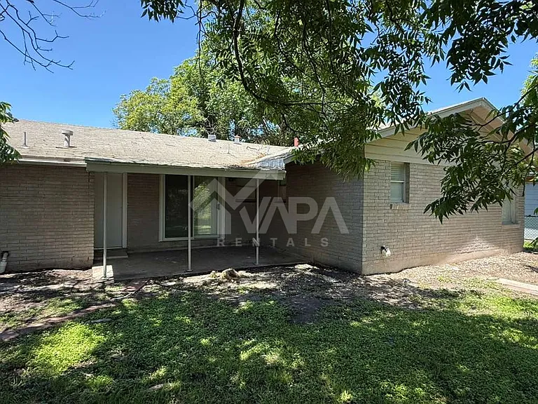 4938 Bernadine Dr — Photo 3