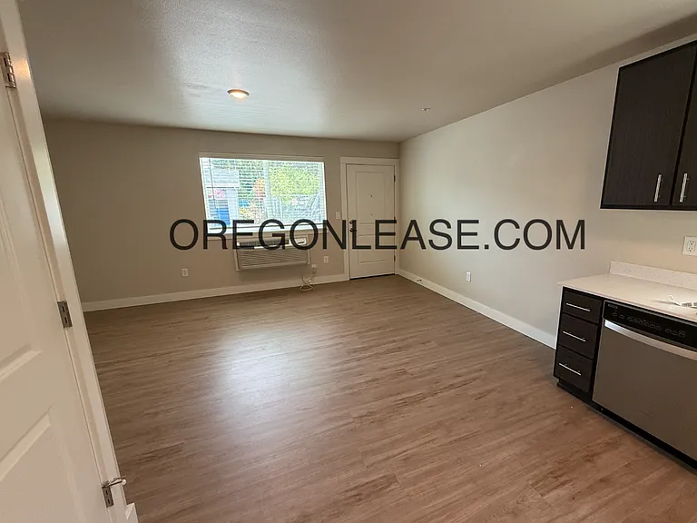 4040 Horace St #4 — Photo 15