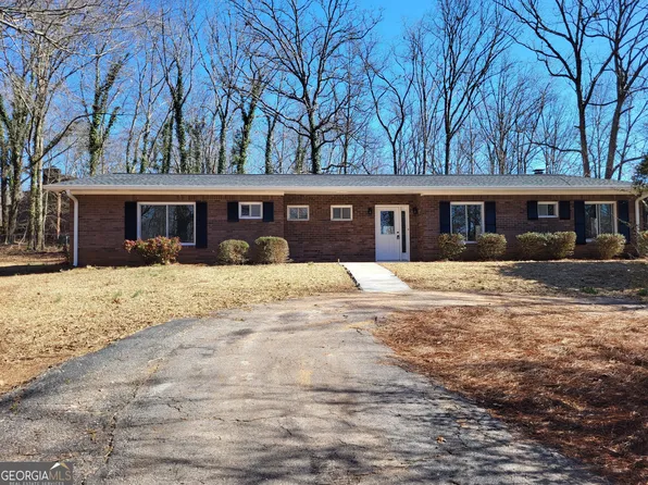 97 Brad St, Royston, GA 30662