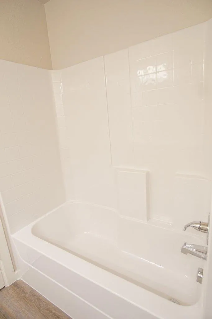 4310 NE 119th St - 1 — Photo 2