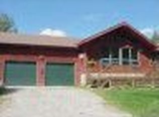 10 Cherry Tree Ln, Saranac Lake, NY 12983