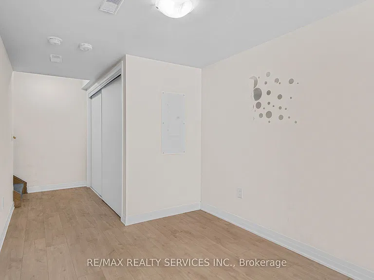 585 Colborne St E #804 — Photo 4