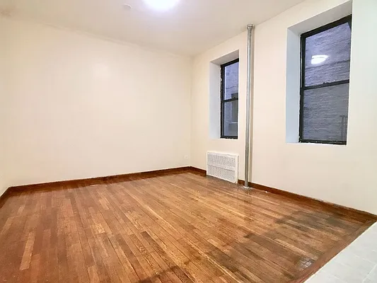 Rented by Sovereign Associates | media 7