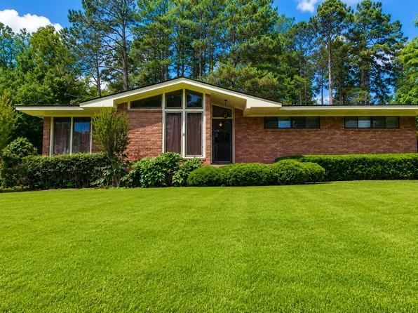52 E Sides Ave, Ackerman, MS 39735