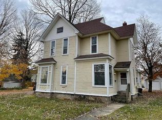 222 Lincoln Lk #2, Lowell, MI 49331