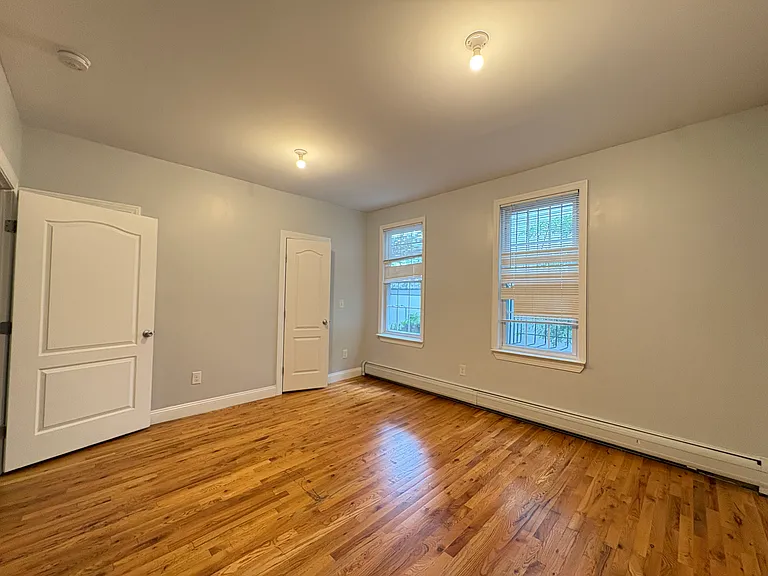 227 Bidwell Ave #1 — Photo 4