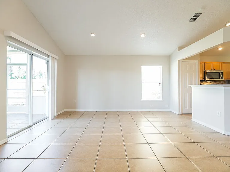 3833 Stonefield Dr — Photo 5