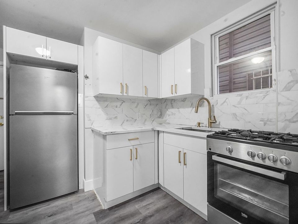 1st image of 68 Bevan St APT 2
