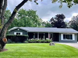 919 Loretto St, Lake Orion, MI 48362