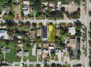 2814 Barrett Ave, Naples, FL 34112