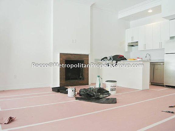 3rd image of 10 W 9th St APT 5