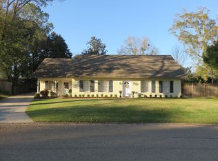 1383 Dahlia St, Baton Rouge, LA 70808