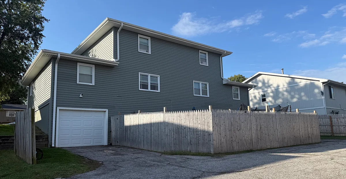 Building Photo - 11414 Camden Ave