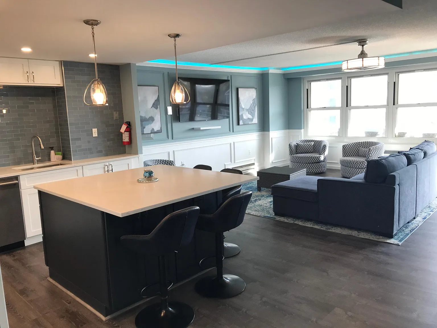 480 Ocean Ave — Photo 1