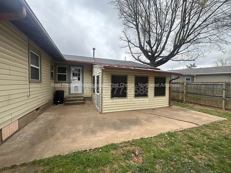 717 NW 6th St — Photo 14