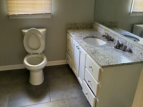 5th image of 1106 Laurel Ct