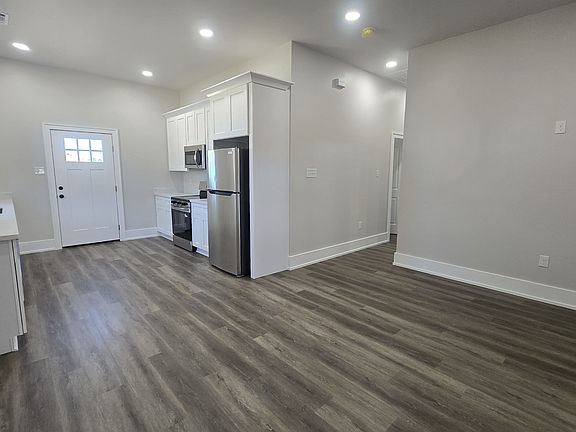 2nd image of 3617 Park Blvd #3617