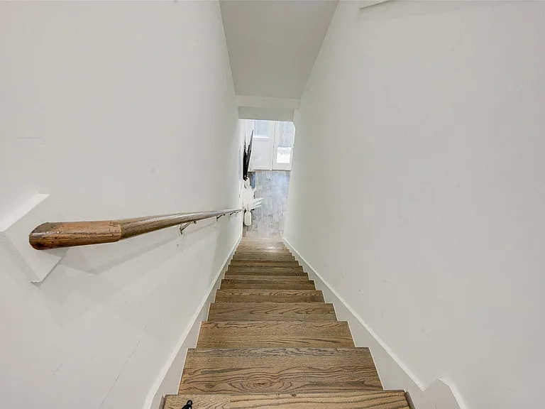 5839 Dolores St — Photo 14