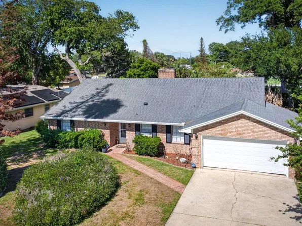 1749 Jacobs Rd, South Daytona, FL 32119