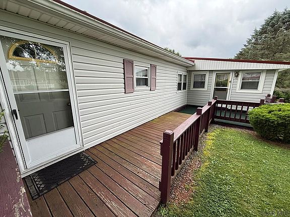 4th image of 127 Buriak Rd