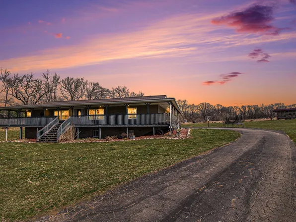 2478 Katie Ln, Parma, MI 49269