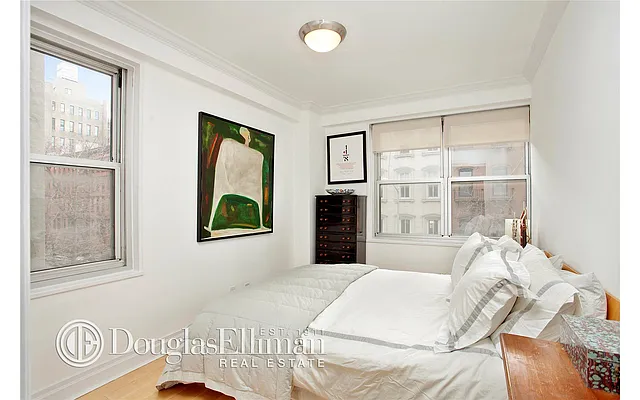 Sold by Douglas Elliman | media 21