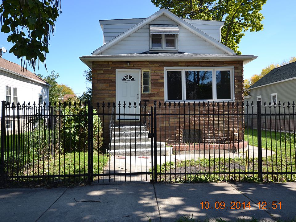 1st image of 3611 S Sacramento Ave