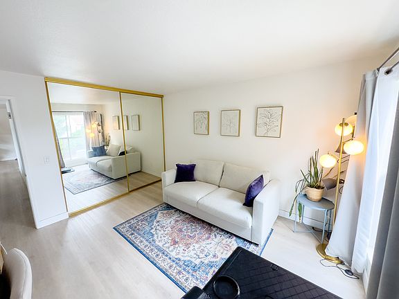 5th image of 4011 Lamont St Unit 2B