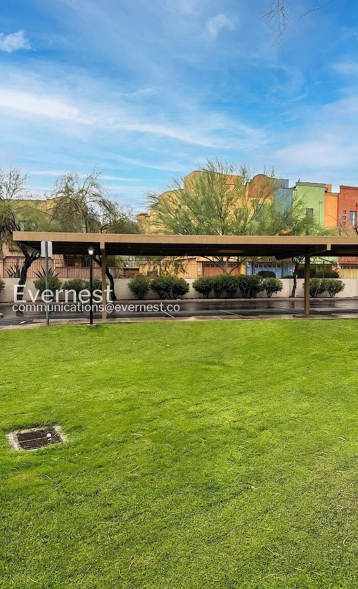 2550 E River Rd — Photo 1