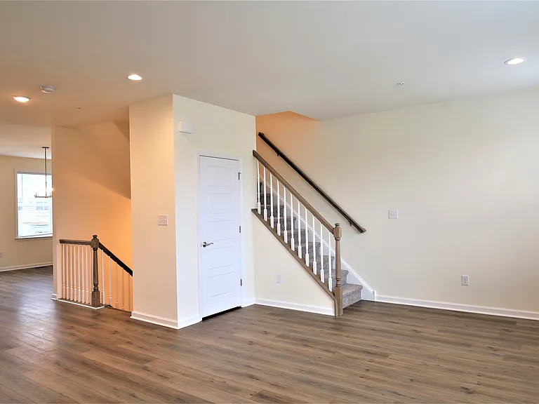 61 Becker Dr — Photo 16