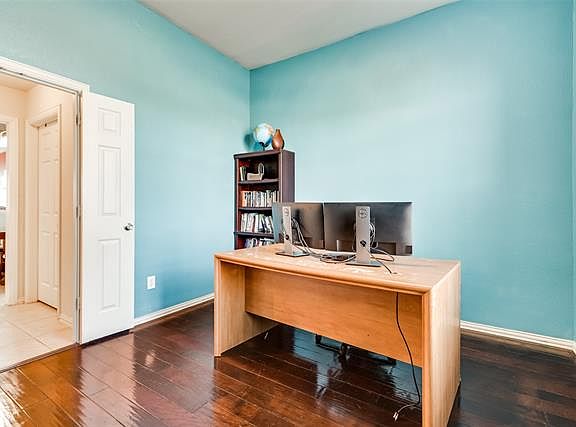 4th image of 1304 Wheatear Dr