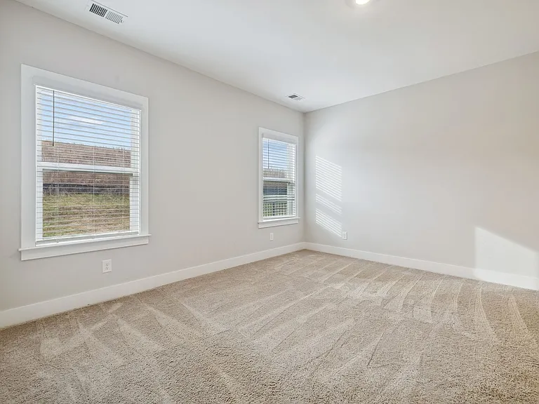 428 Triple Crown Cir — Photo 10