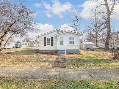 213 N Cross St, Brighton, IL, 62012