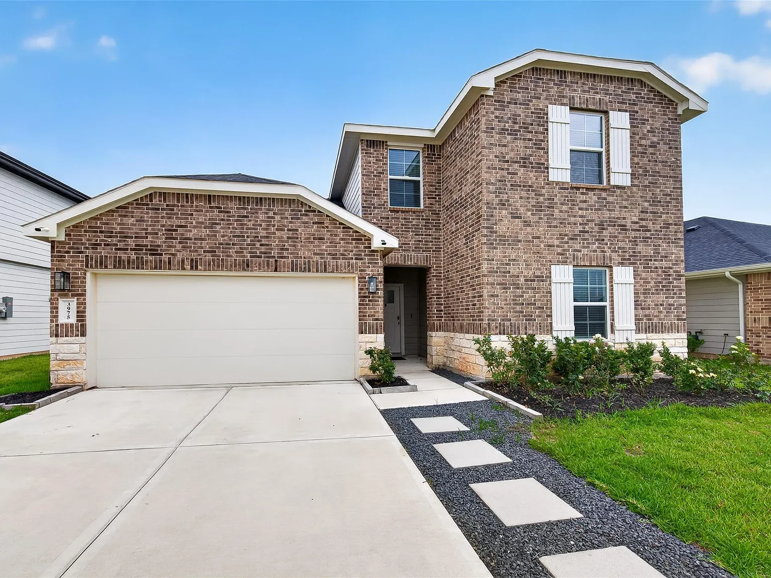4 bed, 6.0 bath, 2178 sqft, $2,450 — Photo 2
