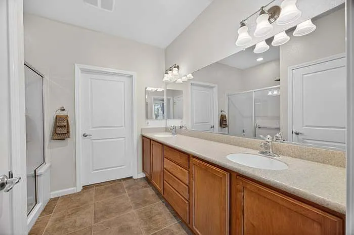 7540 Abbey Cir — Photo 4