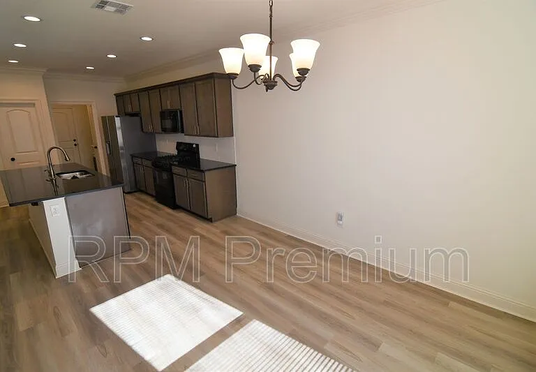 7108 Kenilworth Crossing Ave — Photo 12