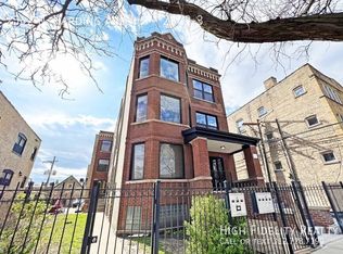 2542 N Harding Ave #3, Chicago, IL 60647