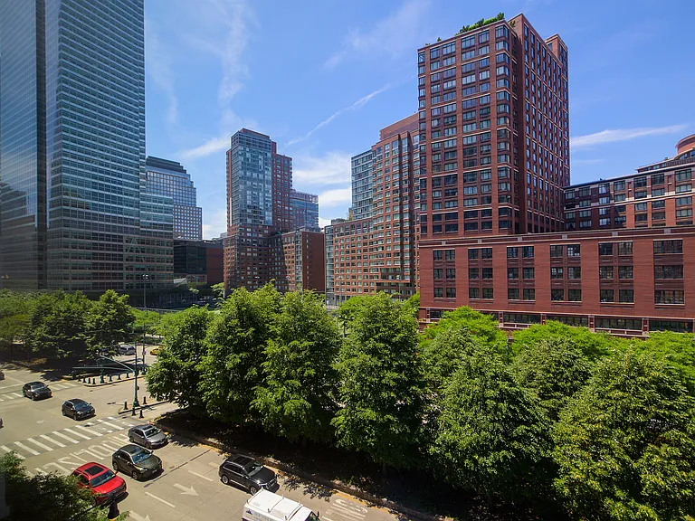 200 Chambers St #5C — Photo 13