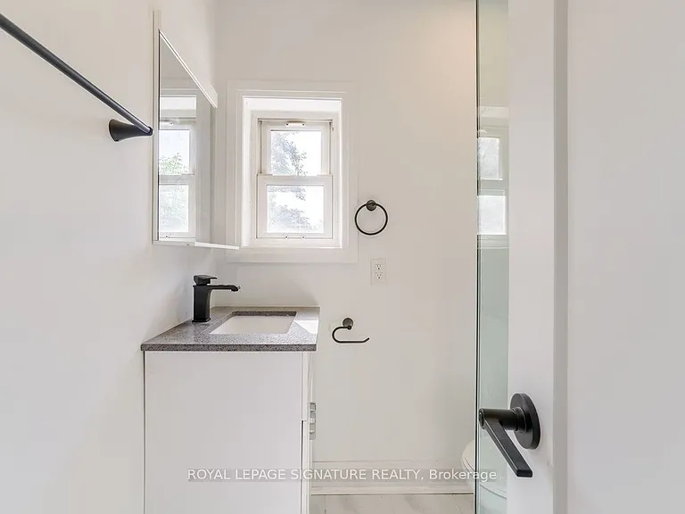 133 Lottridge St — Photo 27