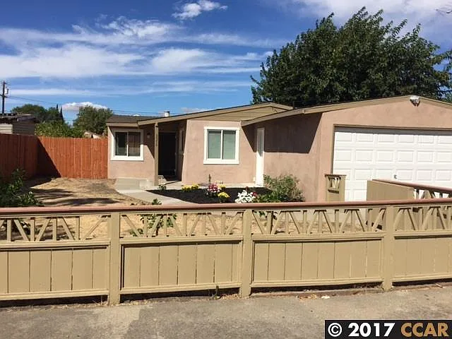 3372 Pamelia Way photo 1