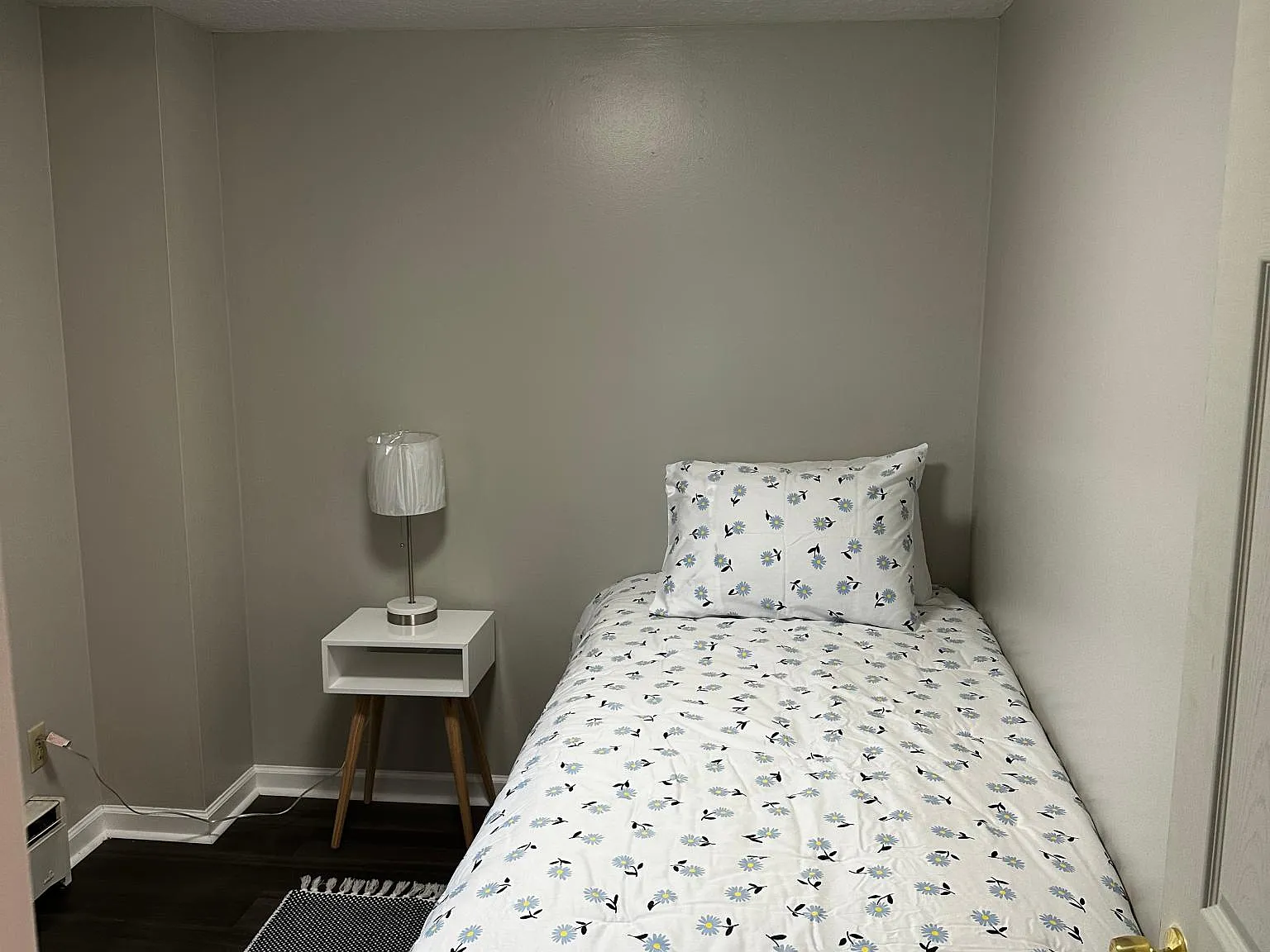 2 bed, $1,300 — Photo 3