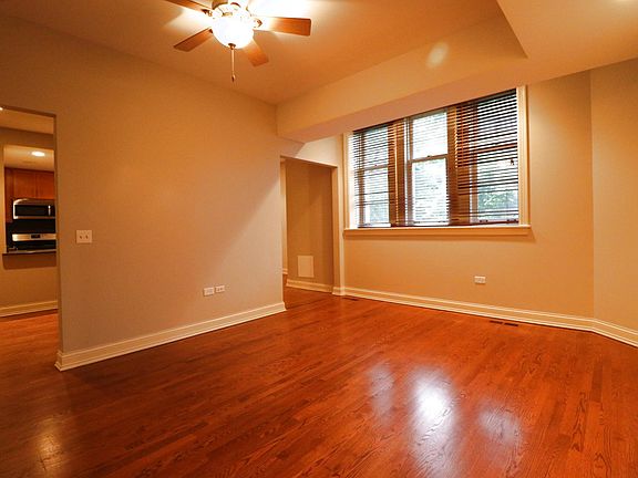 5th image of 329 W Fullerton Pkwy #10J