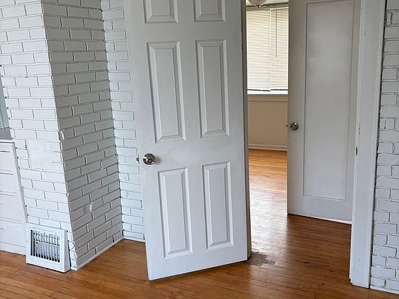 4th image of 4441 S 13th St