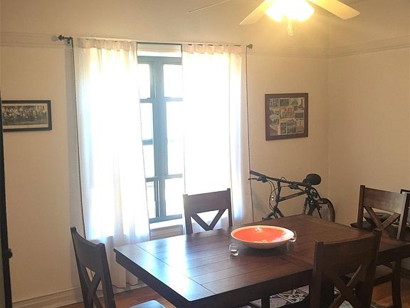 3rd image of 3819 N Lincoln Ave #3