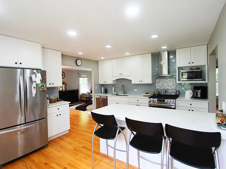 172 E Fox Hill Dr — Photo 15