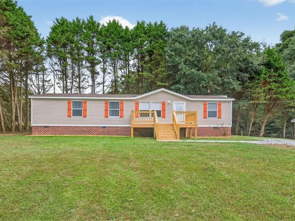 380 Thomas Rd, Martin, GA 30557