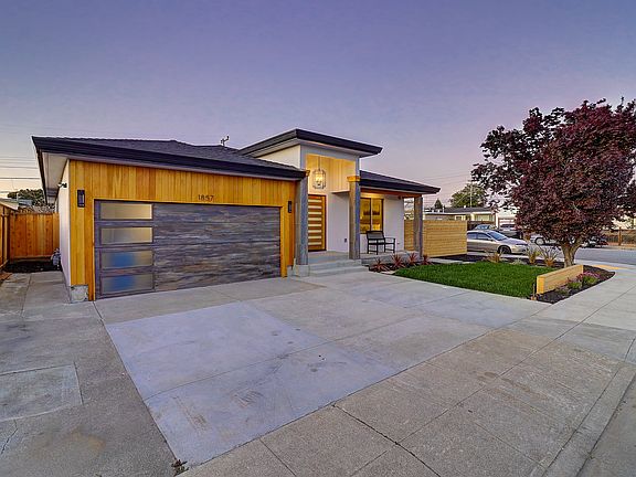 2nd image of 1857 Hemlock Ave