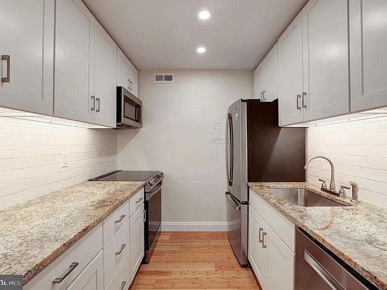 2711 Ordway St NW #302 — Photo 18