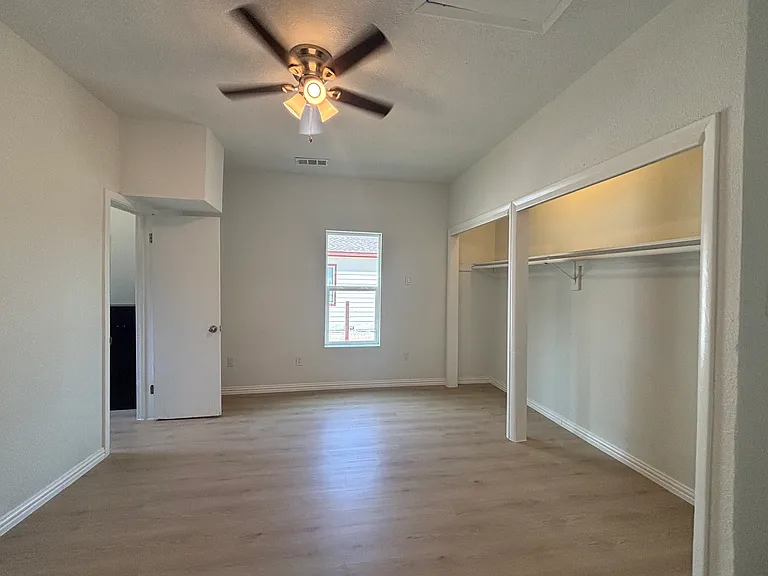 1815 Leath St — Photo 12
